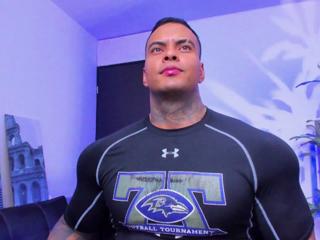 Darius Ions webcam flirt4free model stream image