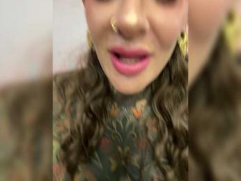 LauraFlux webcam bongacams model stream image