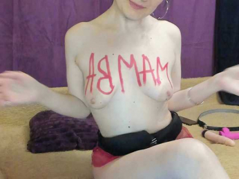 KARINAVENUS webcam model stream image