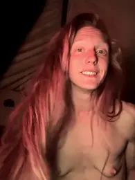 GoldenFlameGoddess webcam model stream image