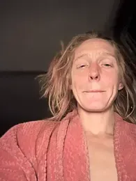 GoldenFlameGoddess webcam stripchat model stream image