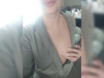 Tilda-1 webcam bongacams model stream image
