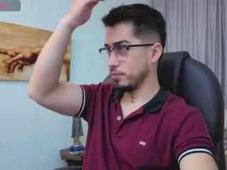 Tommas Johnson webcam model stream image