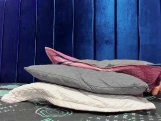 karol-wish webcam model stream image