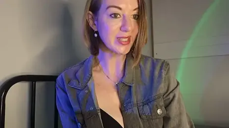 TopsyWilde webcam model stream image