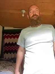 32XRedBeard webcam model stream image