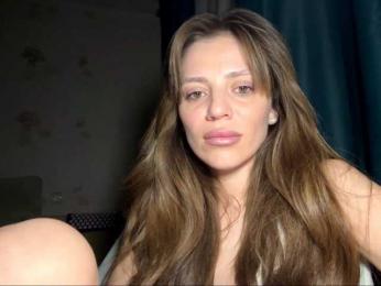 EvaBoom webcam model stream image
