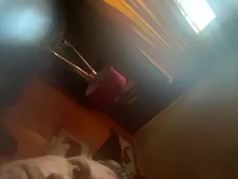 trash4cash webcam model stream image