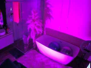 voyeurcam-casa-salsa-bathroom-2 webcam model stream image