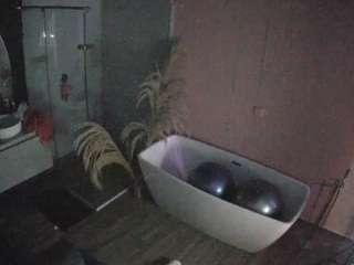 voyeurcam-casa-salsa-bathroom-2 webcam model stream image