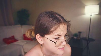 FloraCady webcam model stream image