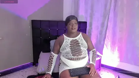 georgina-curvy webcam model stream image