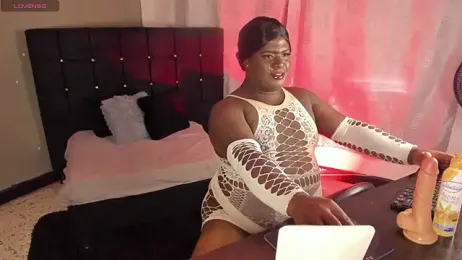 georgina-curvy webcam model stream image