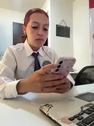 Emily-7_ webcam stripchat model stream image