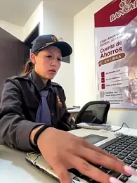 Emily-7_ webcam model stream image