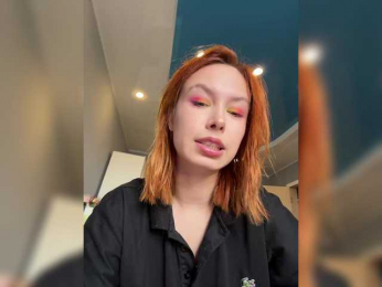 olivia-seraph webcam model stream image