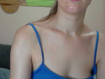 Lolakisss webcam model stream image