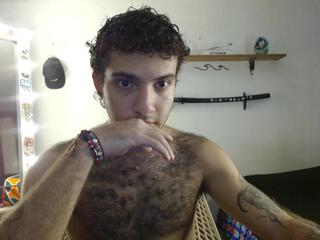 Zack Buttoon webcam model stream image