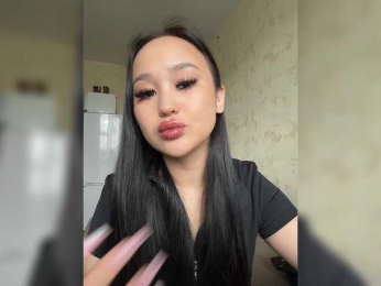 SonyaLess webcam model stream image