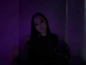 SonyaLess webcam model stream image
