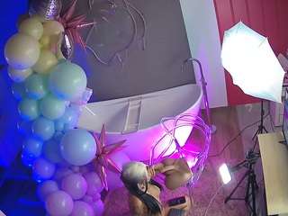 voyeurcam-casa-salsa-bathroom-5 webcam model stream image