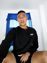 Demiansteven2 webcam model stream image