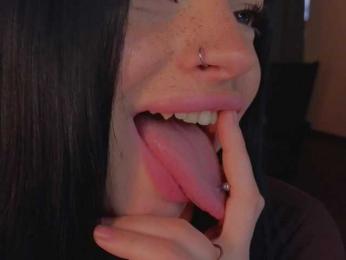 LisaaLiss webcam model stream image