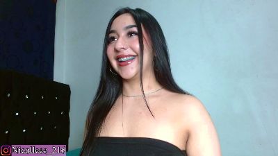 Nicolle_2 webcam cam4 model stream image