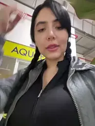 oh_nina webcam model stream image