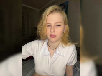 Advaya webcam model stream image