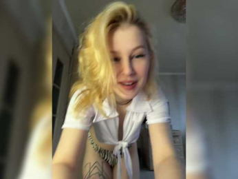 Advaya webcam bongacams model stream image