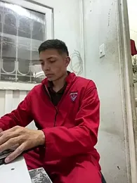 santiObrero webcam model stream image