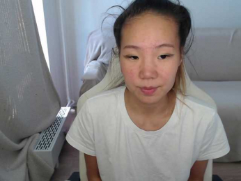 Mellobal webcam bongacams model stream image