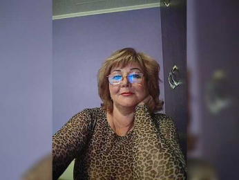 KarinkaSweet webcam model stream image
