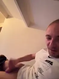 Crevette311 webcam stripchat model stream image