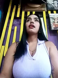 Sara-77 webcam model stream image