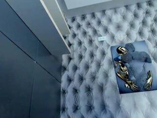 Nicol Breams webcam model stream image