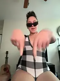 Mamachulita webcam model stream image