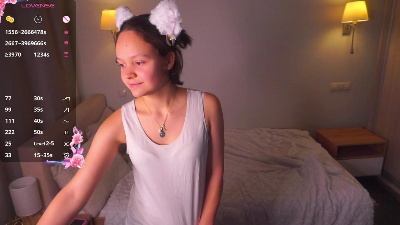 YunPlacido webcam model stream image