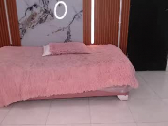 lunagomez25_ webcam model stream image