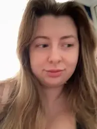 curvyflawless webcam model stream image