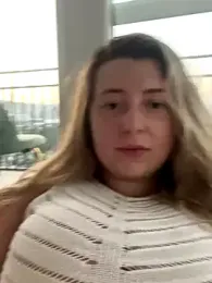 curvyflawless webcam model stream image