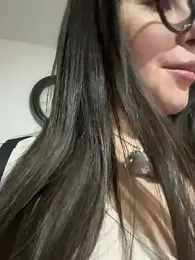 sukhakunis1 webcam model stream image
