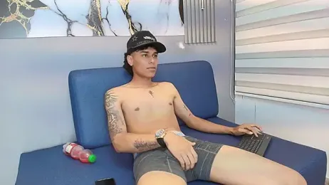 Frayhot777 webcam model stream image