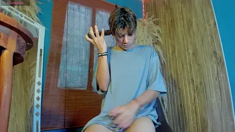 Leo_Glow webcam model stream image