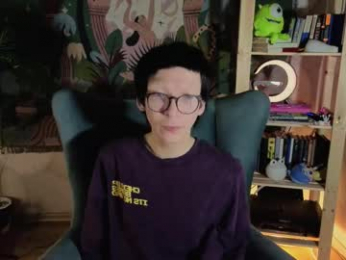 tommiehi webcam chaturbate model stream image