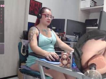 leidycrstnch21 webcam model stream image
