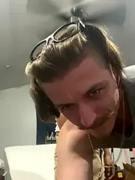 SparingTeller webcam stripchat model stream image