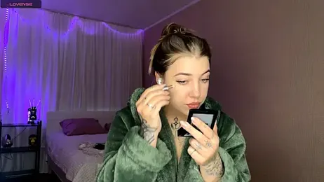 VelvetMiley webcam model stream image