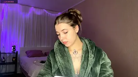 VelvetMiley webcam model stream image